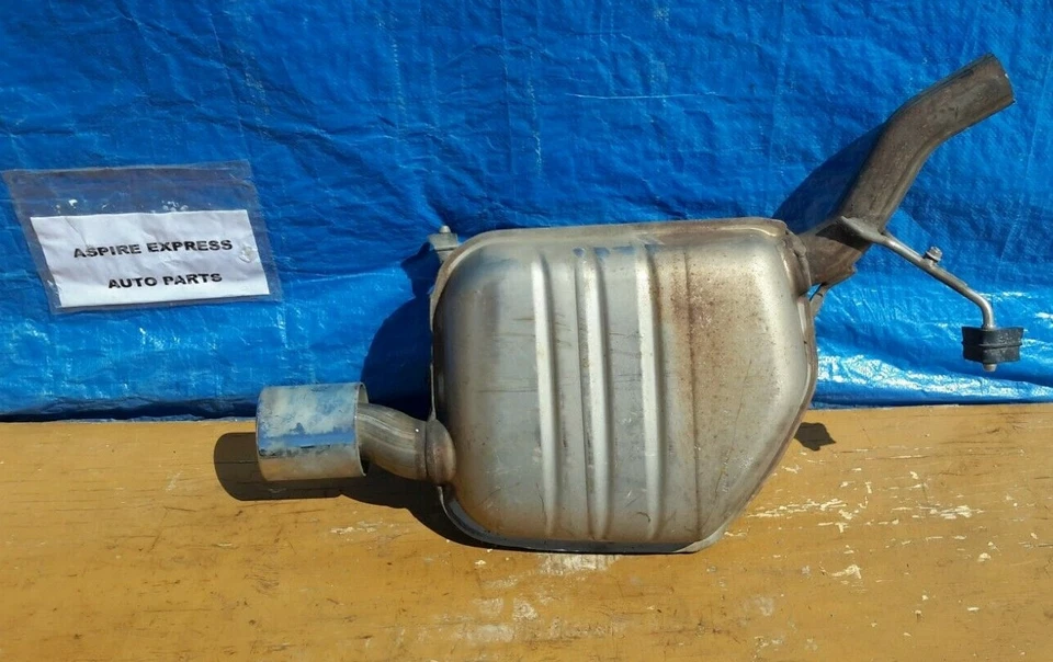 2004-2005 BMW 645Ci E63 E64 Left Driver Exhaust Muffler 7526181 OEM - Image 4 of 4