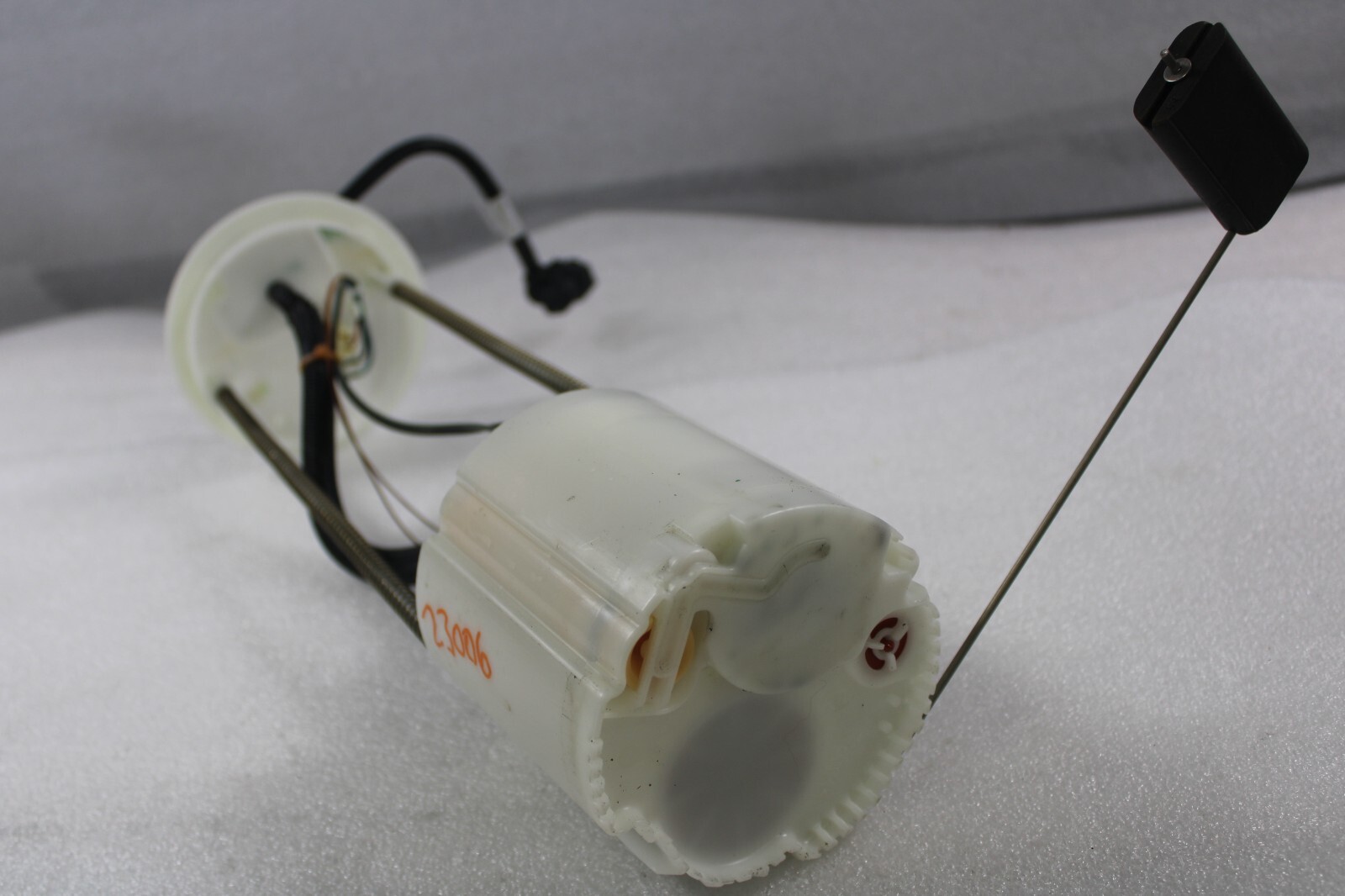 Maserati Granturismo, Quattroporte, Fuel Pump, Used, P/N 214369