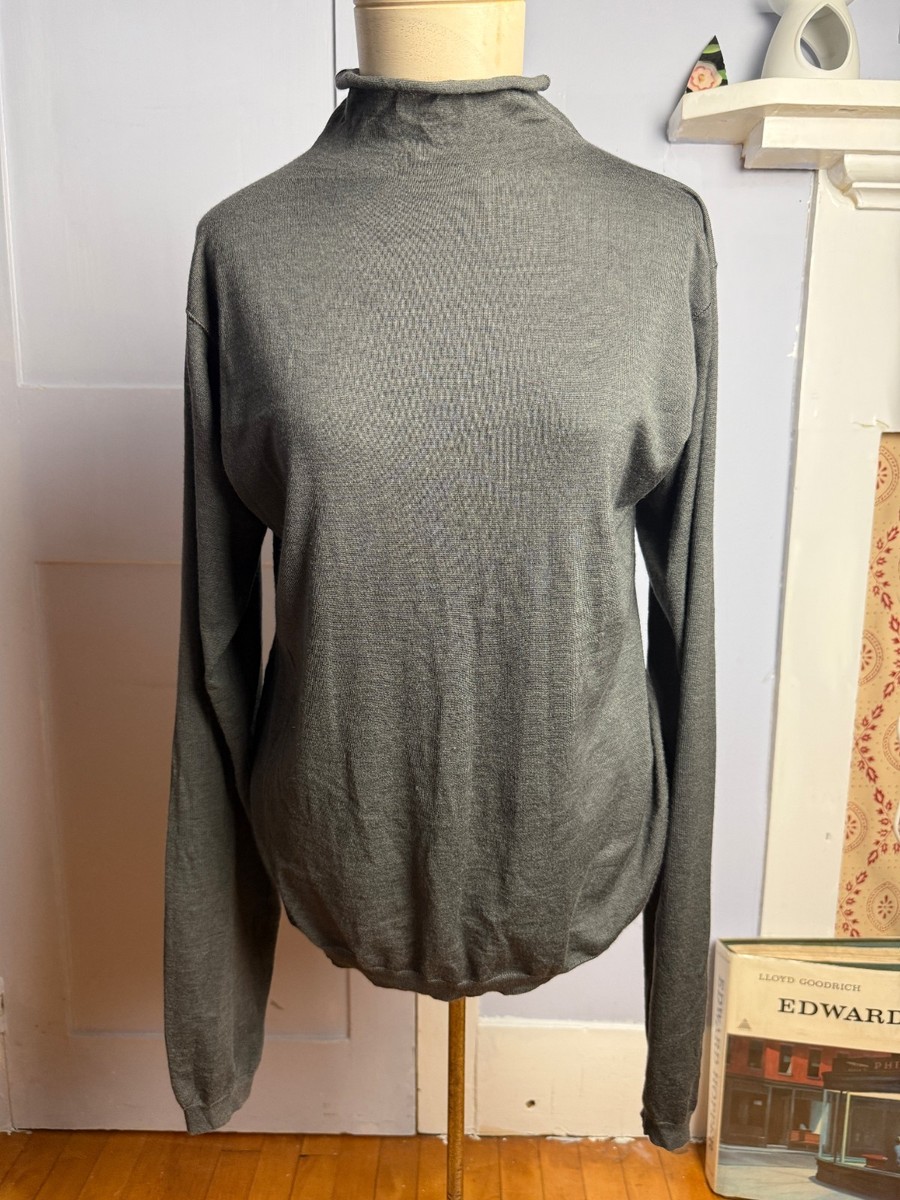 Jil Sander gray cashmere silk blend sweater, size FR 42, very good condition