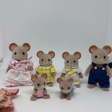 Sylvanian Ivory Cat Overseas Open Hand Family