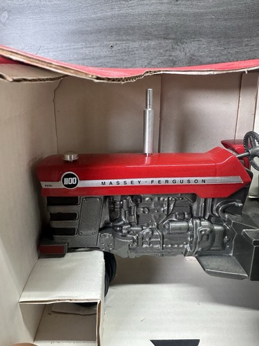 Massey Ferguson 1100 NF Tractor 1/16 Scale by Scale Models Ertl 1993 FPS - Picture 4 of 14