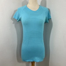 Lululemon Top Womens 6 Swiftly Tech Blue Seamless Athletic Run Shirt
