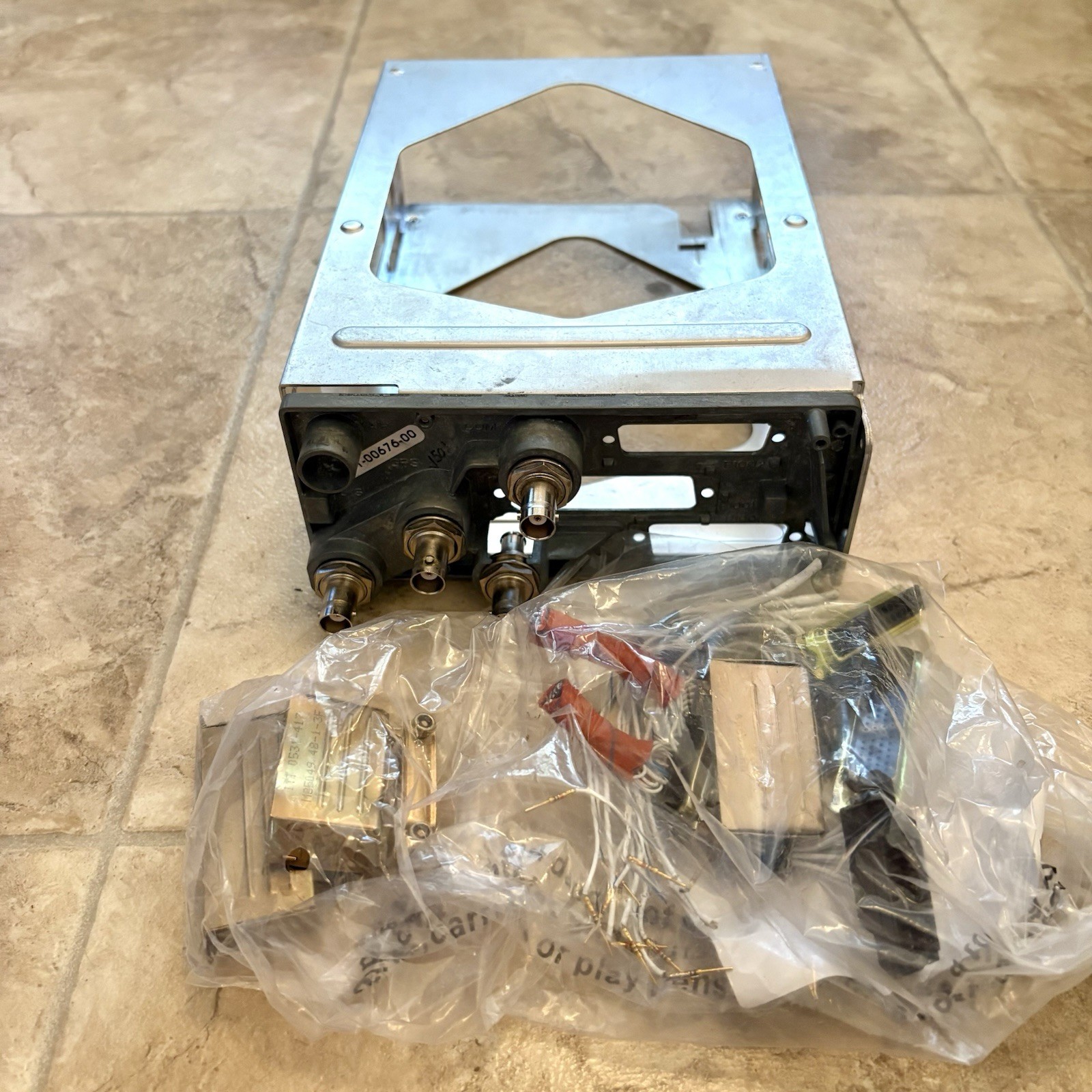 Garmin GNS 430 430W Avidyne 440 Rack Tray With Backplate & Connectors