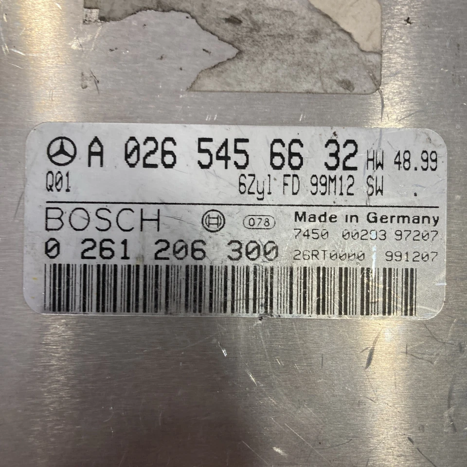 Mercedes Benz E320 1994-2003 ECU/ECM A 026 545 66 32 Foto 2 de 3