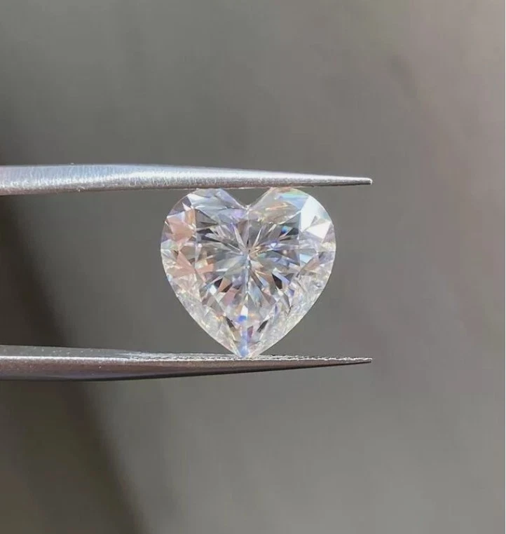 IF Clarity Loose CVD Diamond 1 Pc D Color 6 x 6 mm Heart Shape Certified - Image 2 of 4