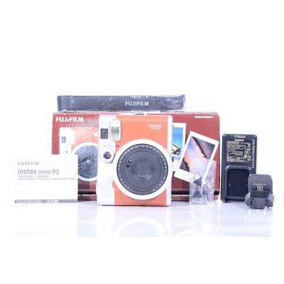 Fujifilm Instax Mini 90 Neo Classic Brown Premium-Sofortbildkamera Instantkamera
