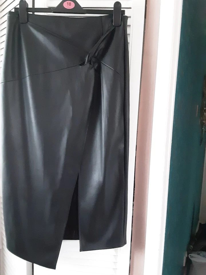 faux leather skirt - Image 2 of 4