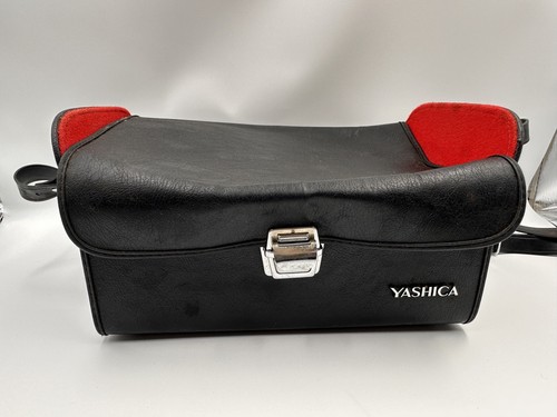Vintage Yashica FX-D Quartz SLzr Film Camera With Lense,Accessories & Carry Case - Picture 4 of 15