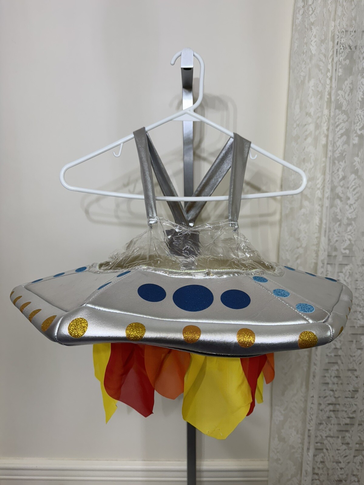 Pottery Barn Kids 3D Light Up UFO Flying Saucer Costume Medium 46