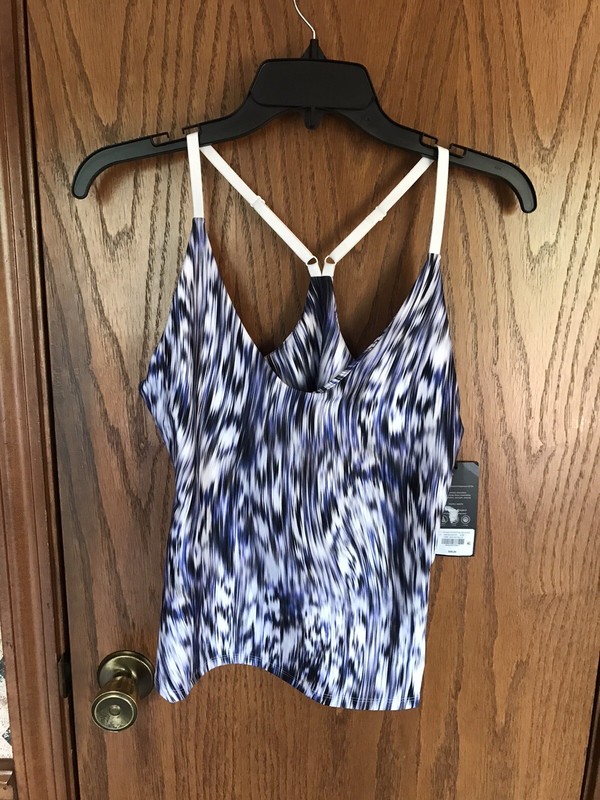 Kinesis Activewear Sports Bra/Crop Top - L - NWT$59