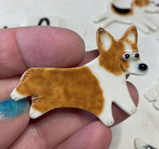 HANDMADE&zwj;PORCELAIN PIN/MOSAIC TILEPEMBROKEWELSHCORGI