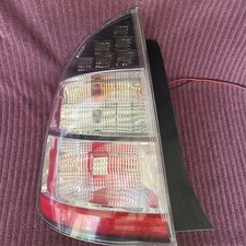 Toyota Prius 04-05 Left Driver Side Tail Light OEM Genuine TO2818135 Used
