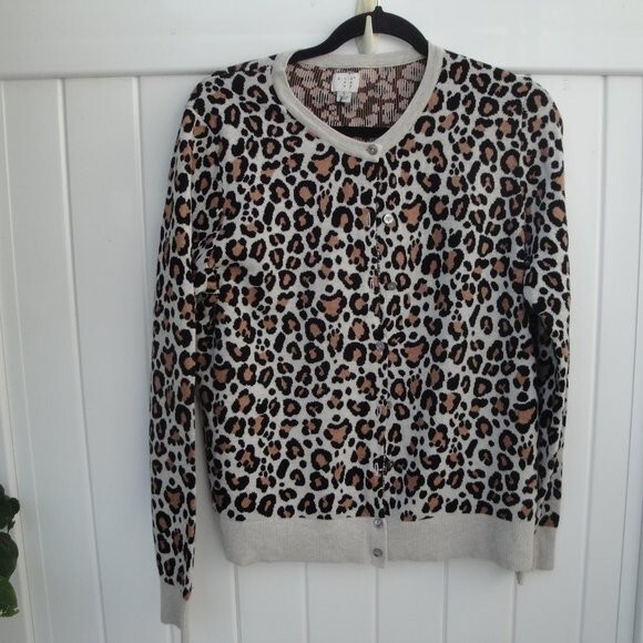 Animal Print Women's Sweater Cardigan Size L Button-Down Front