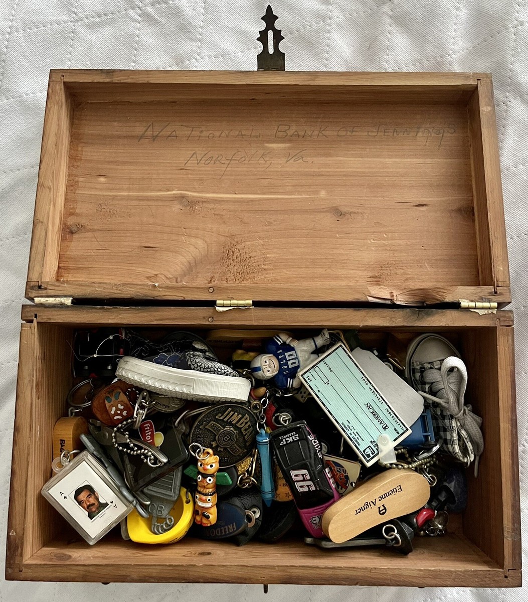 50 + VINTAGE KEYCHAIN JEWELRY BOX COLLECTION 1964 FAIR 1986 NEW