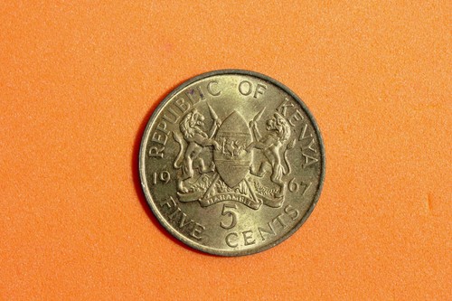 1967 Kenya 5 Cents Nickel Brass Coin #M17627