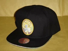Men's Boston Celtics Mitchell & Ness HWC Dark Hologram II Snapback Cap