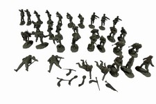 New CONTE COLLECTIBLES 1:32 scale WWII German Wehrmacht Infantry 32 figures 