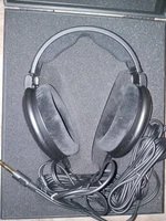 Sennheiser HD 600S Hi-Res Audio over the ears Stereo Headphones in Original Box