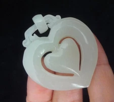 Beautiful Chinese Hand Carving Two Love Hearts Natural Nephrite Jade Pendant