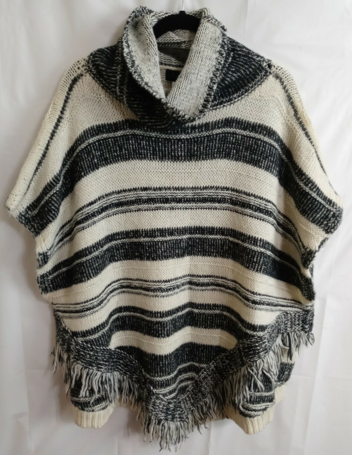 Jessica Simpson Cream Black Striped 