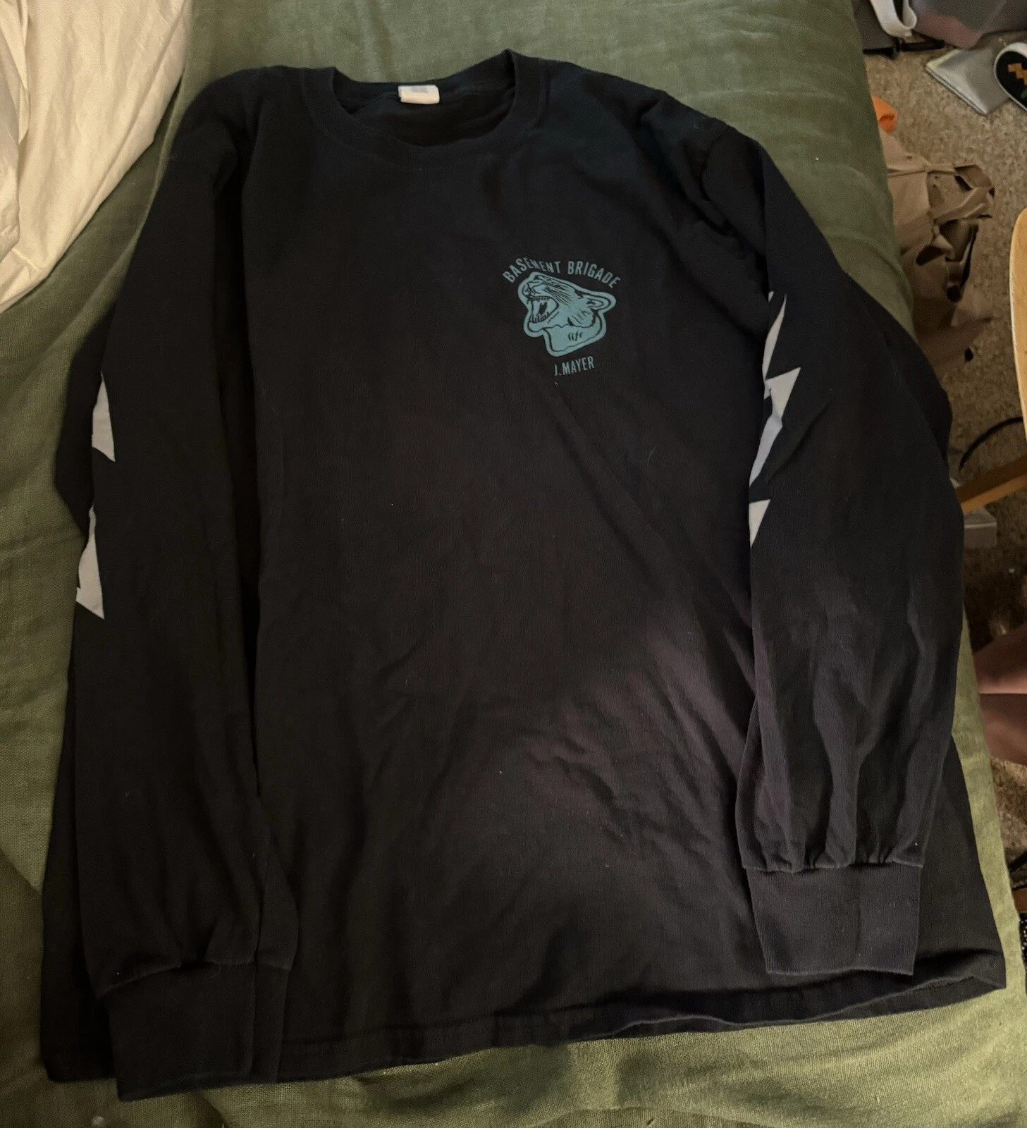 Picture 1 of 6