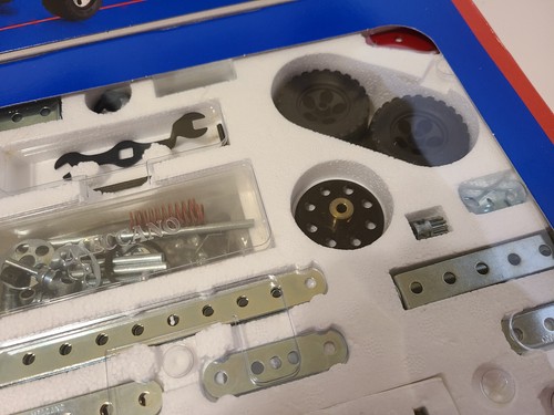 Mecanno Evolution 2 Motorized Metal Construction System, 207 Parts NEW - Picture 6 of 17