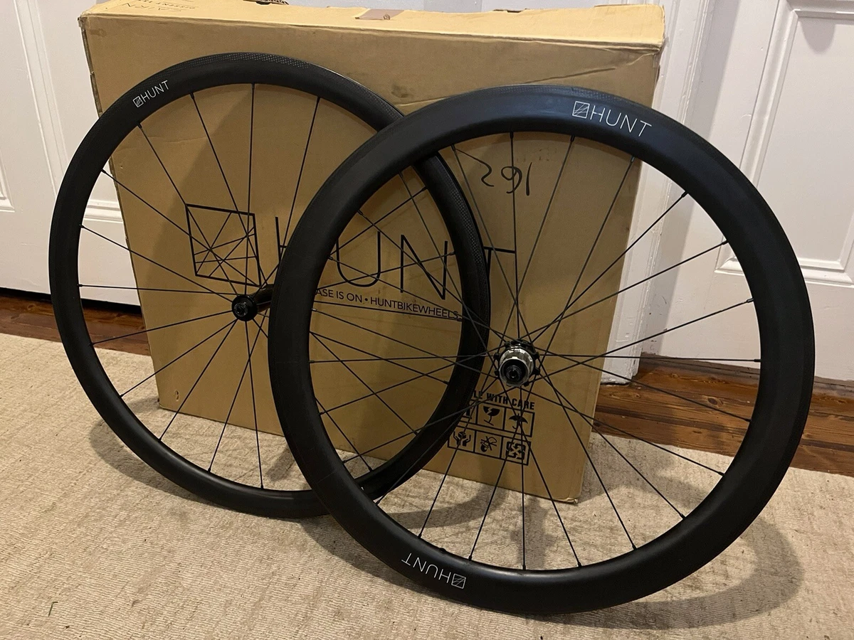 Hunt 3650 carbon wide aero wheelset 2025