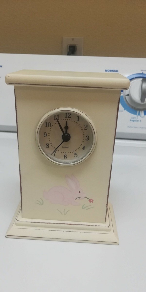 Wendy Bellissimo Vintage Teaberry Clock with Bunny