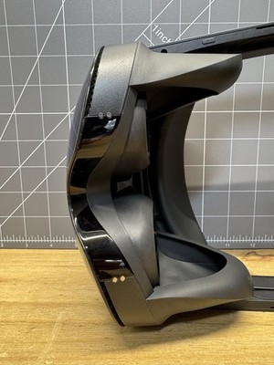 USED Meta Quest Pro VR 256GB Headset Only +Charging Dock (No