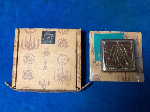 Colonial Williamsburg Virginia Metalcrafters Queen Anne Square Paperweight  NIB