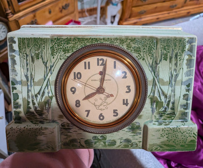 General Electric Vintage Ceramic Green Analog Electric Desk Clock