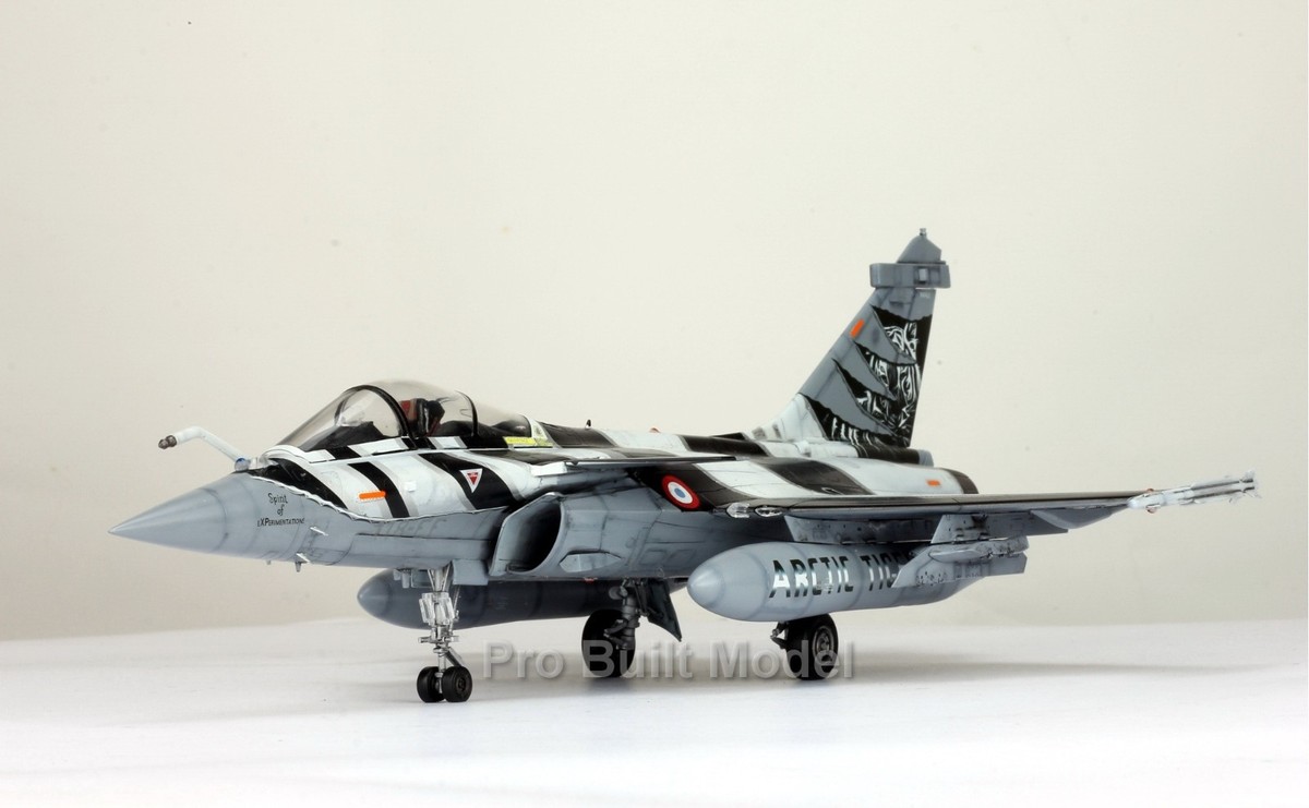 Modèle réduit Dassault Rafale C à l'échelle 1:144 - Modélisme