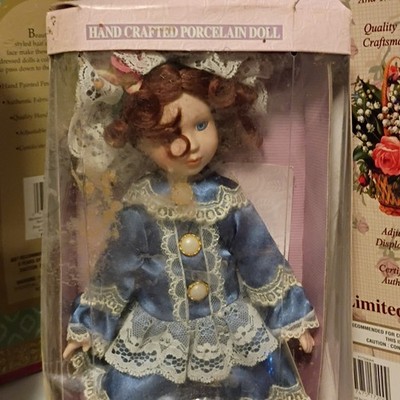 Collectible Memories Porcelain Doll Limited Collector Edition Poseable In Box
