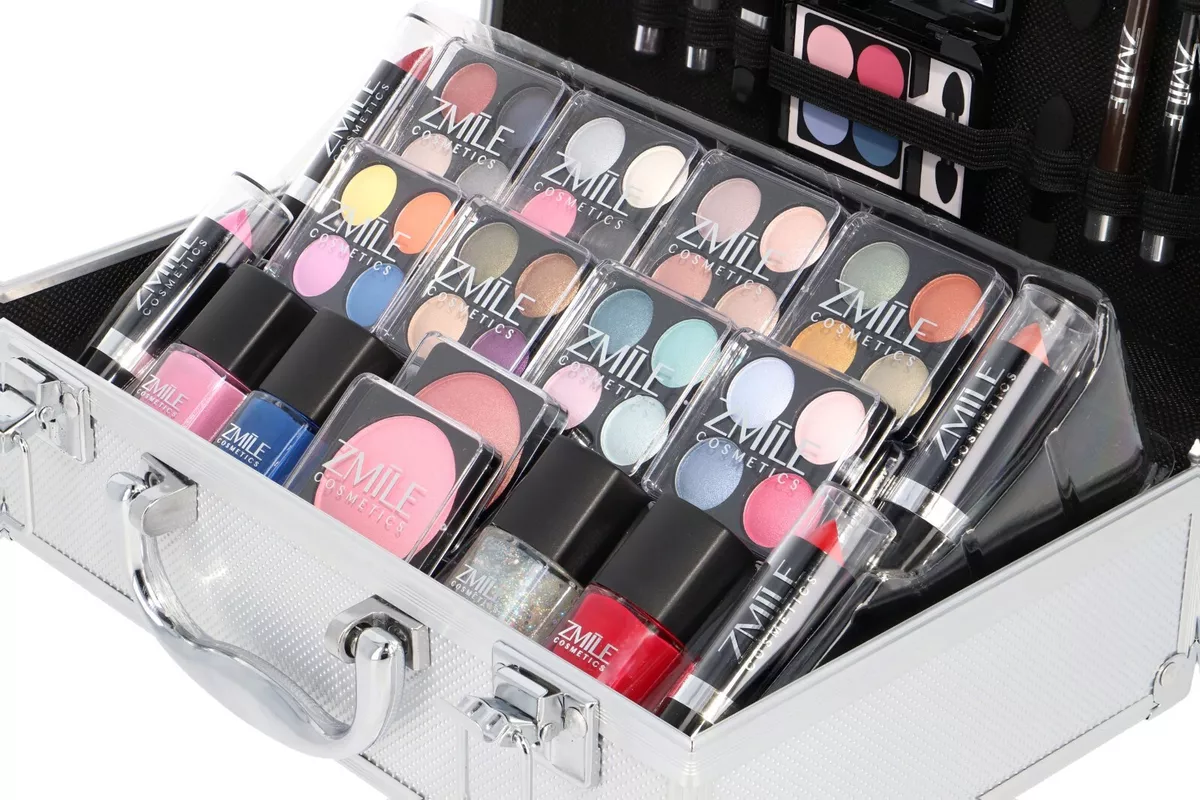 Makeup best sale beauty case