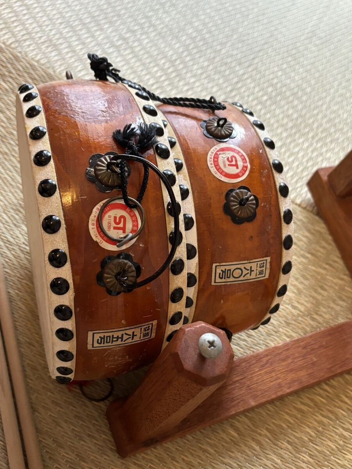 Japanese Taiko lot 2 set flat drums 1 stand and drumstick set Taiko