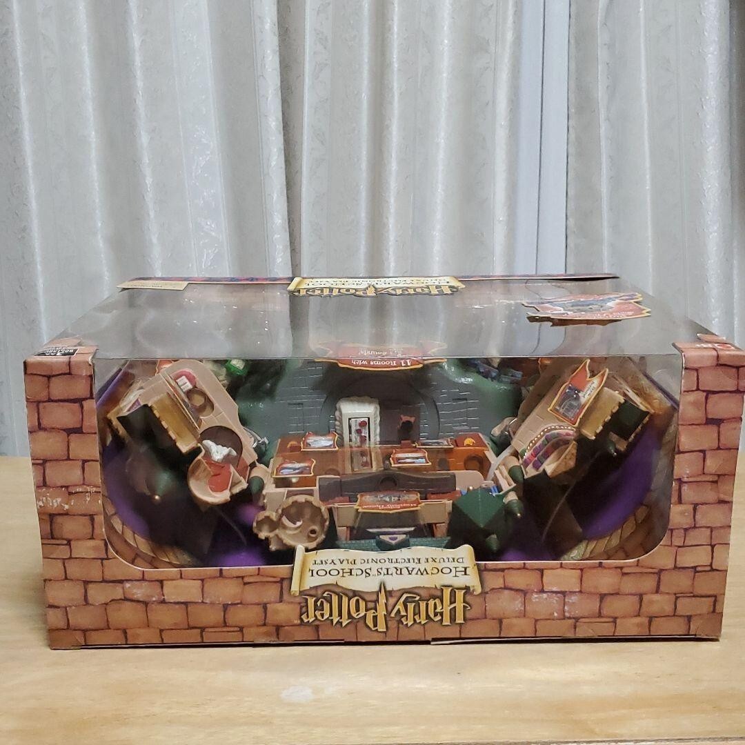 RARE Hogwarts School Deluxe Electronic Playset Harry Potter Mattel