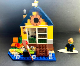 LEGO Creator 3-in-1 Beach Hut 31035  House  100% Compete Set Excellent Condition