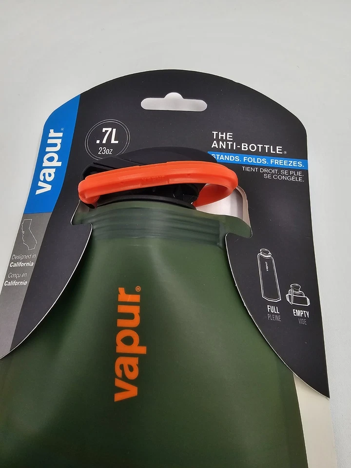 Гибкая бутылка для воды VAPUR с карабином 0,7 л/23 жидких унции оливковый туристический Copenhag - Изображение 2 из 3