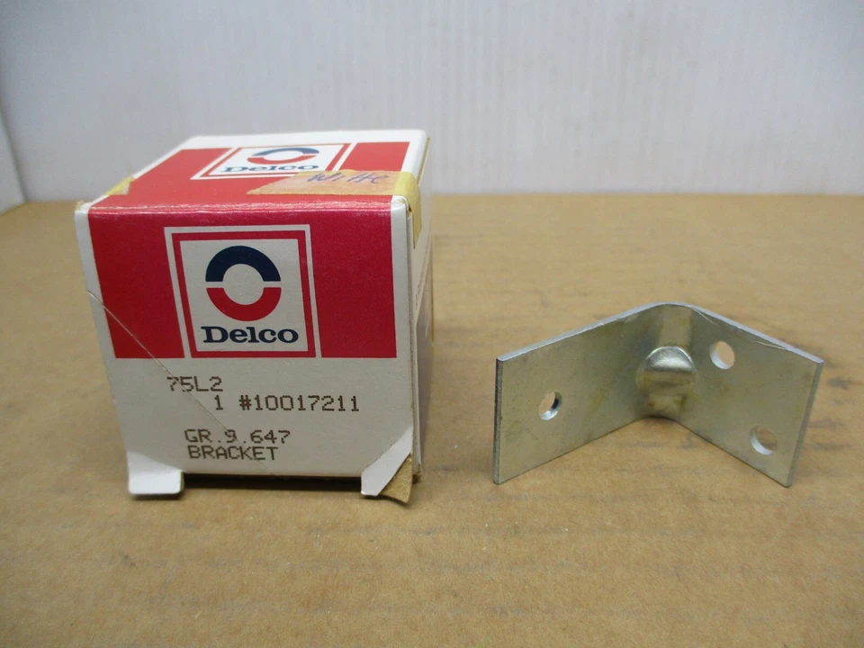 Suporte de antena NOS GM DELCO 10017211 - Imagem 3 de 3