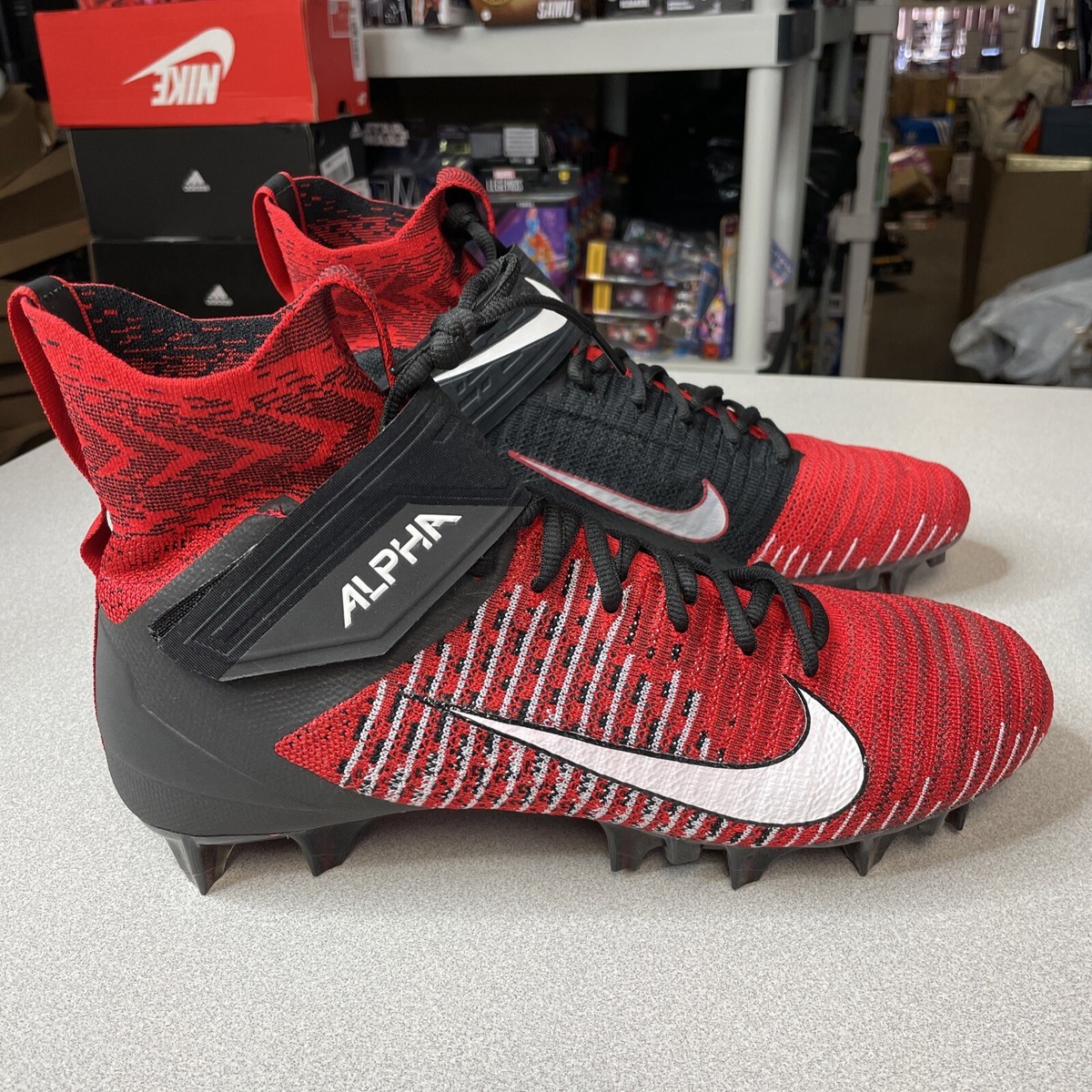Nike Alpha Menace Elite 2 Mens Size 11 University Red Black 