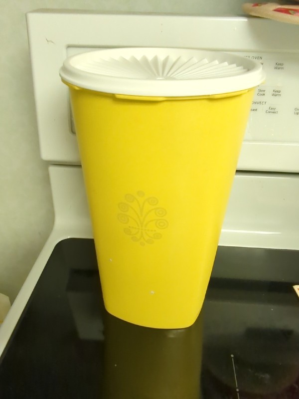 Vintage Tupperware 10.5” Tall Orange Canister 1222-3 With Lid Servalier 