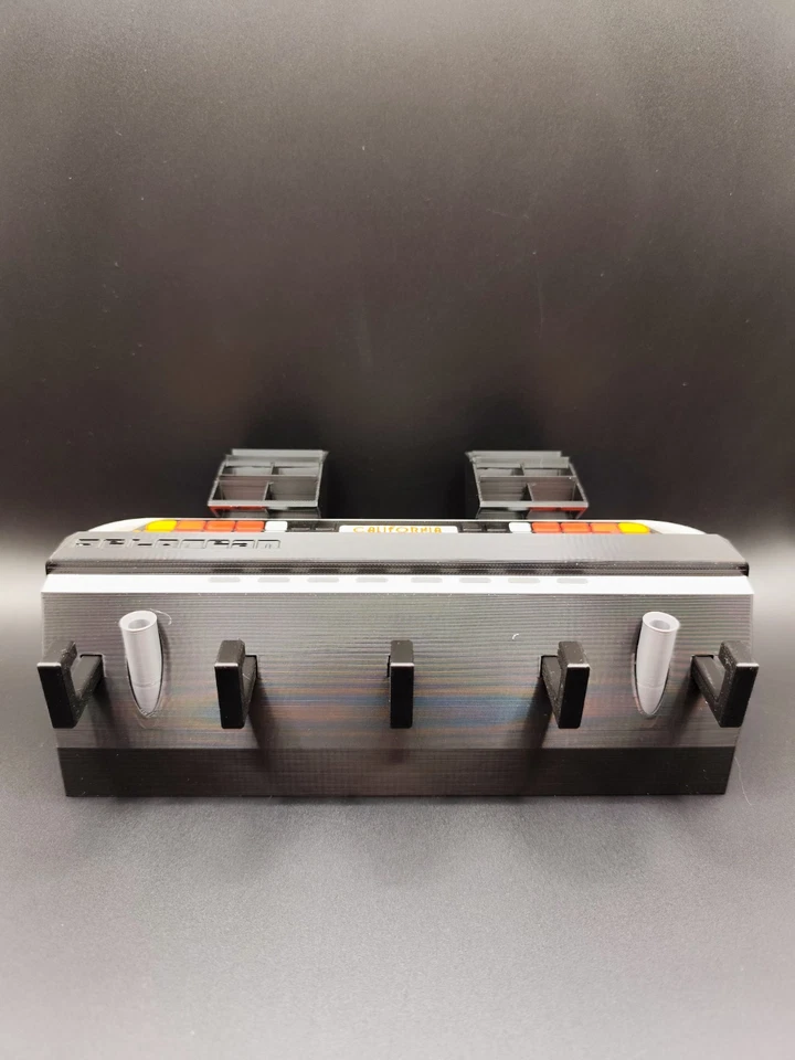 Porta llaves retro inspirado en la máquina del tiempo - Organizador de montaje en pared para automóvil de ciencia ficción con Ho Foto 4 de 4