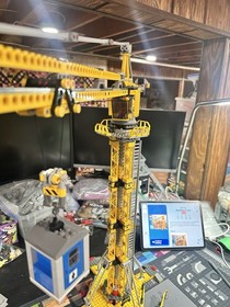 LEGO CITY:  7905 Tower Crane RARE SET 100% COMPLETE w/Minifigure