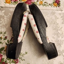 Japanese Wooden Geta Sandals Women Kimono Shoes Slippers Black w/design. New