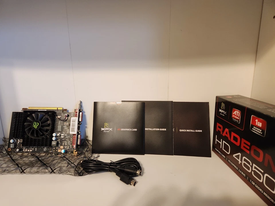 XFX Radeon HD 4650 1GB DDR2 Video Card Windows XP Gaming HD-465X-ZDF2 - Image 4 of 4