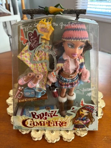 Bratz Campfire Yasmin Fashion Doll 10in 2005 306030 w/ Accessories New