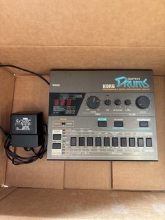 Korg Super Drums DDM 110 Digital Programmable Tabletop Sequencer Gray $24.99