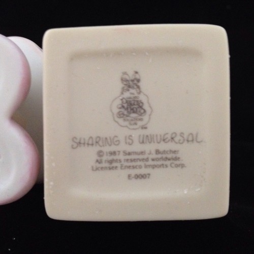 Vintage 1987 Precious Moments "Sharing is Universal" Figurine with Box - Picture 7 of 11