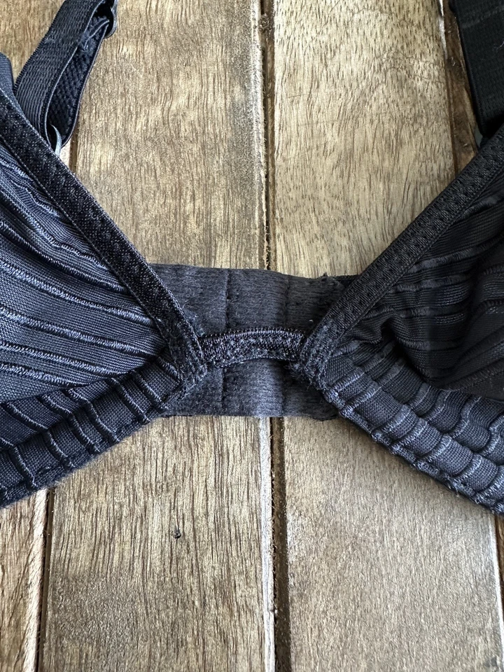 Barely There 36B Sheer Striped Black Underwire Bra - Image 2 of 4