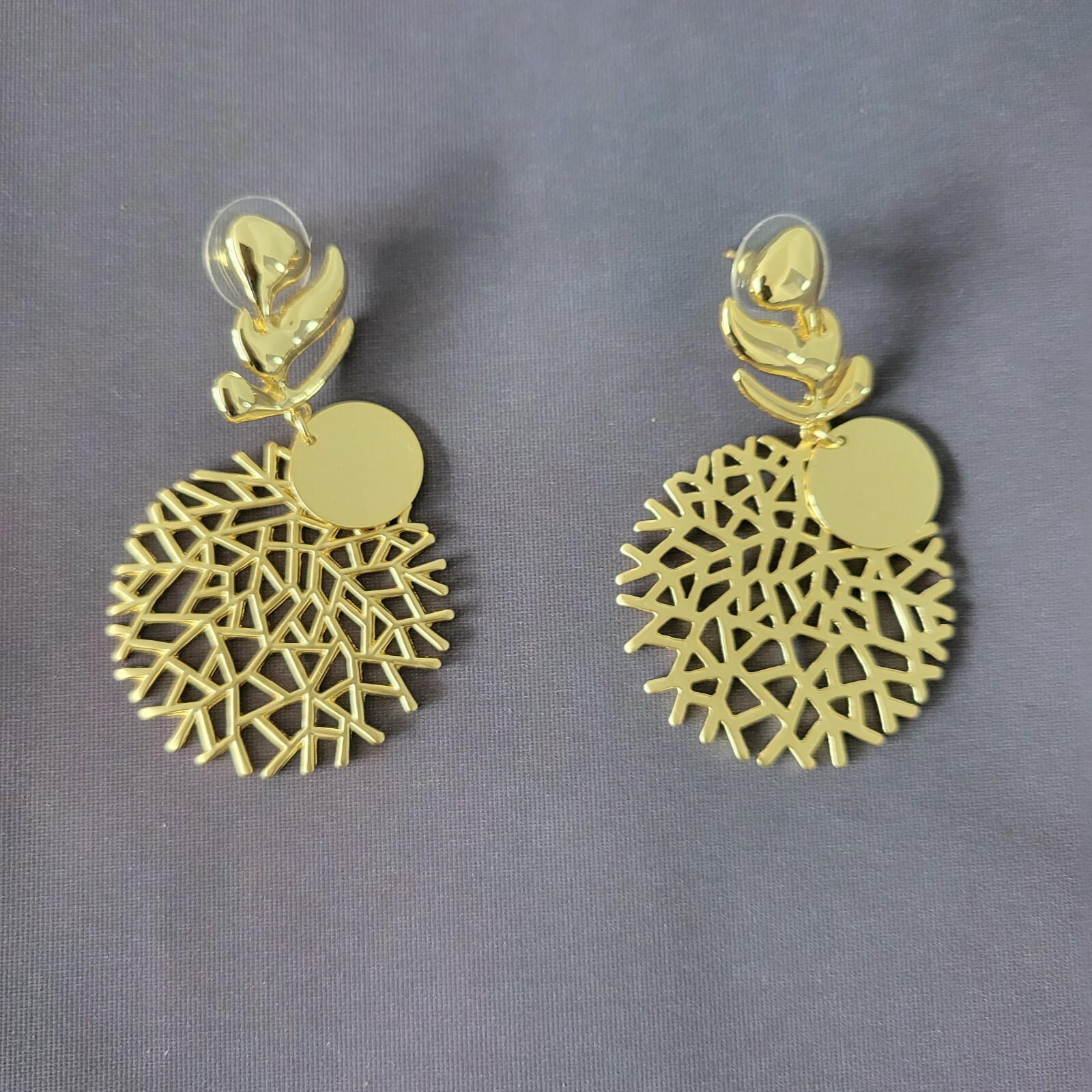 Bold Gold Viennios Dangling Fashion Earrings Women's Earring